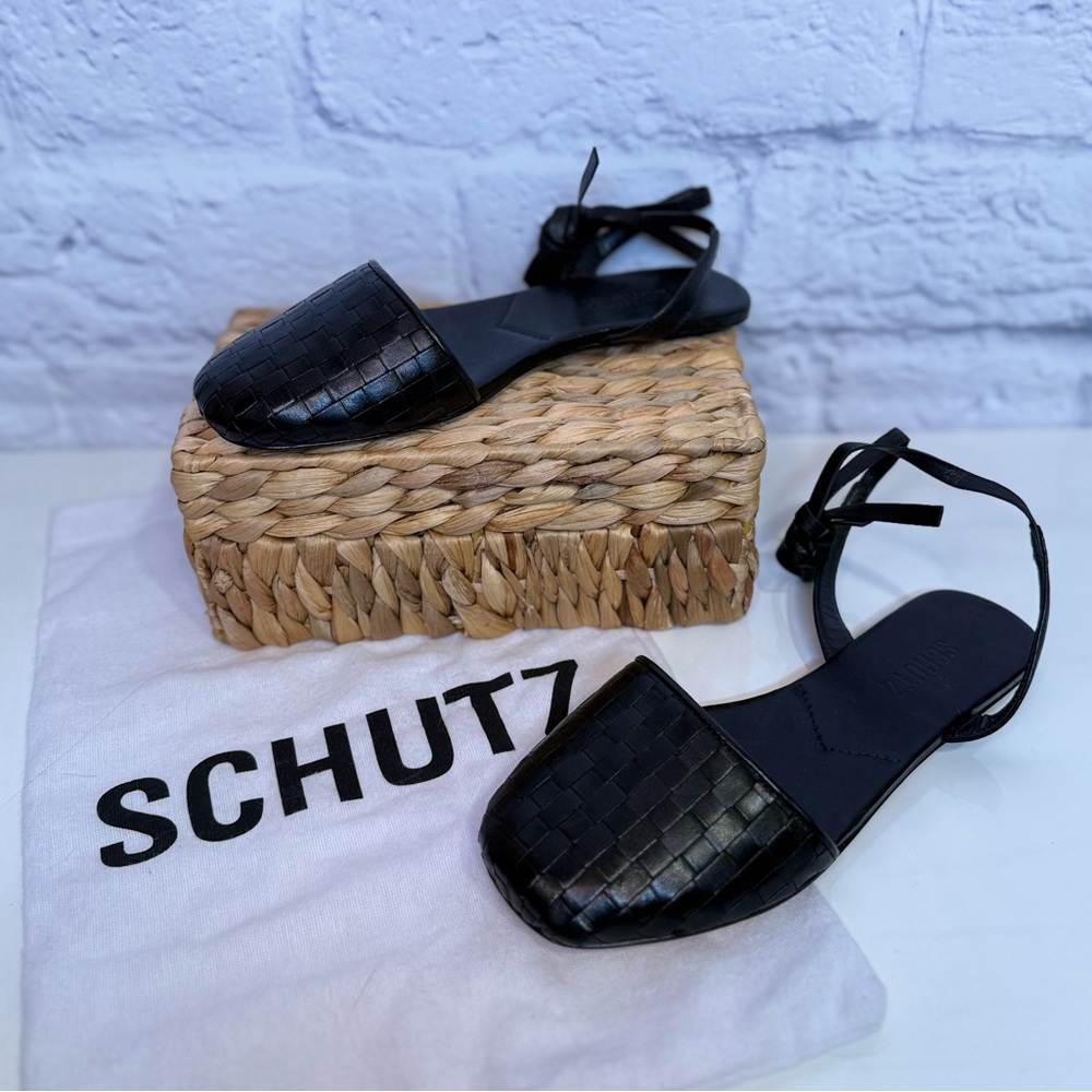 Schutz Ariel Woven Leather Flat Black Sz 7.5B - Picture 1 of 7